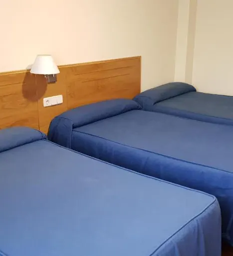 Habitación triple Hotel Arteixo